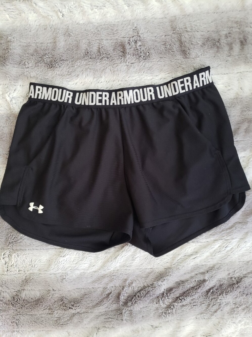Under Armour Black Women's Elastic Logo Waist Athletic Shorts